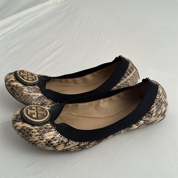 Tory Burch Caroline Roccia two tone cream and black snake flexible flats - Picture 4 of 10